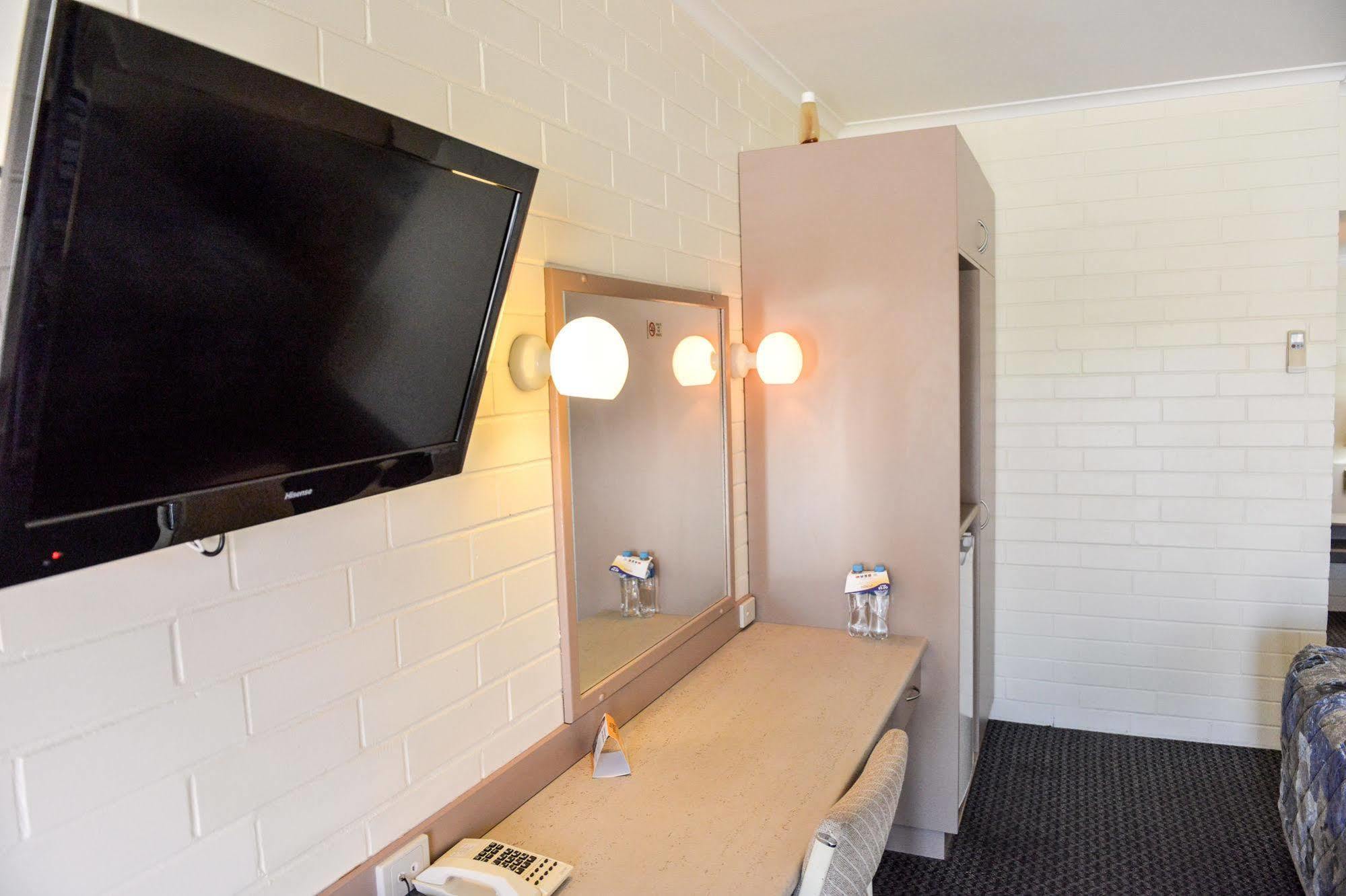 Pioneer Motel Goondiwindi Buitenkant foto