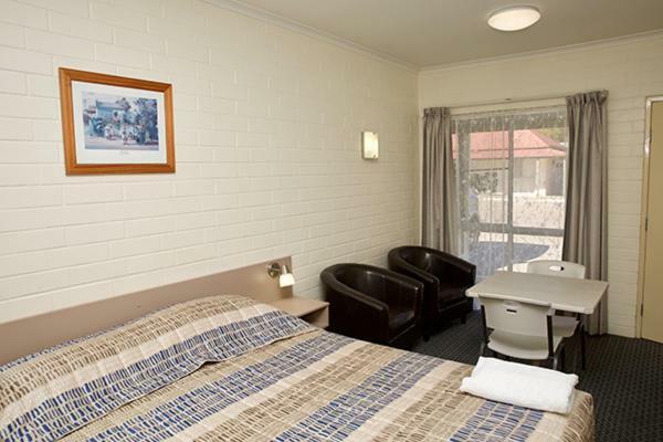 Pioneer Motel Goondiwindi Buitenkant foto