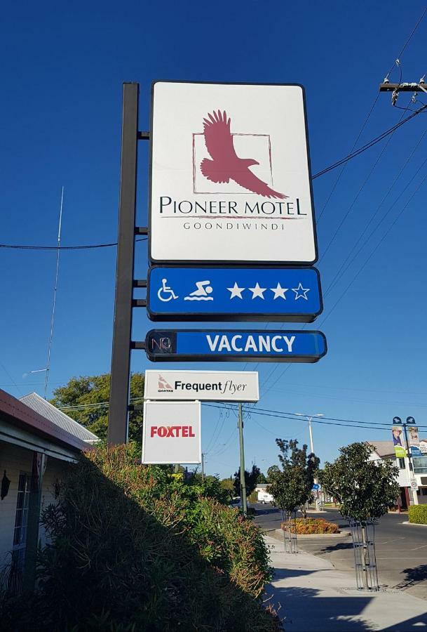 Pioneer Motel Goondiwindi Buitenkant foto
